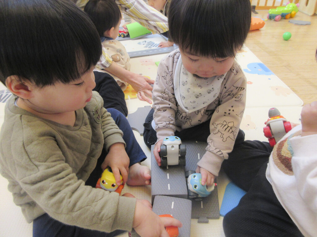 友達と一緒に遊ぶことができるようになってきました